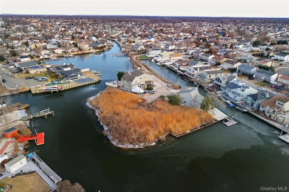 6 Island Plaza Bellmore, NY 11710