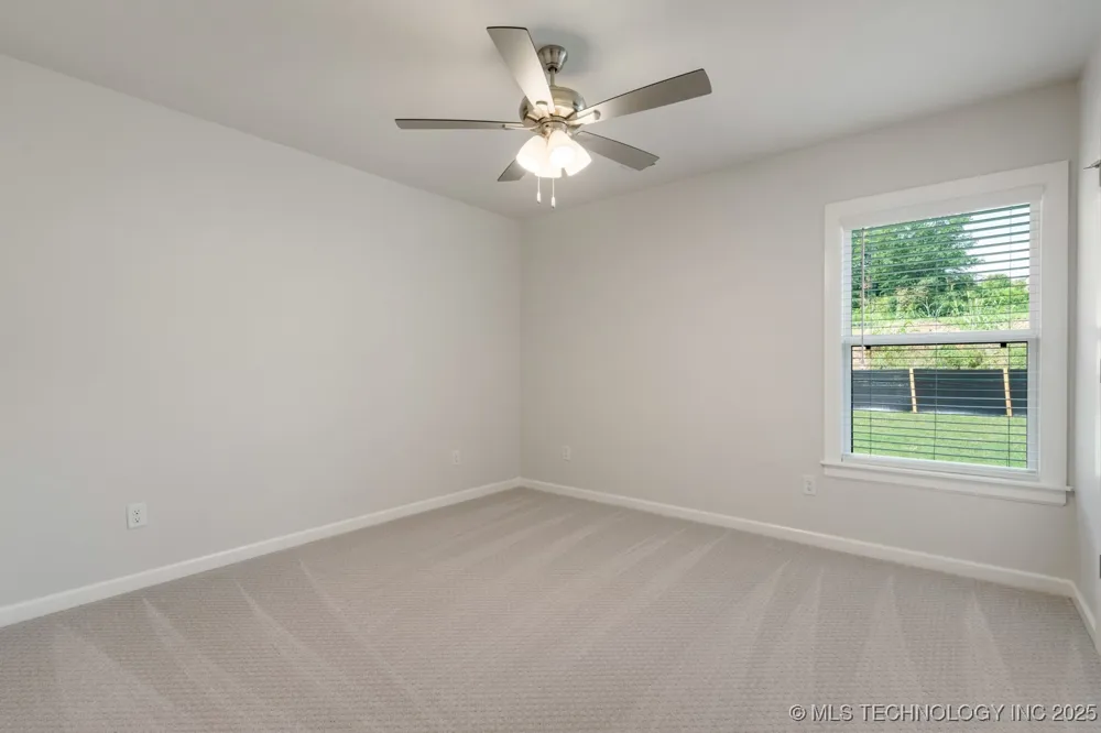 1605 Pinecrest Drive Claremore, OK 74017