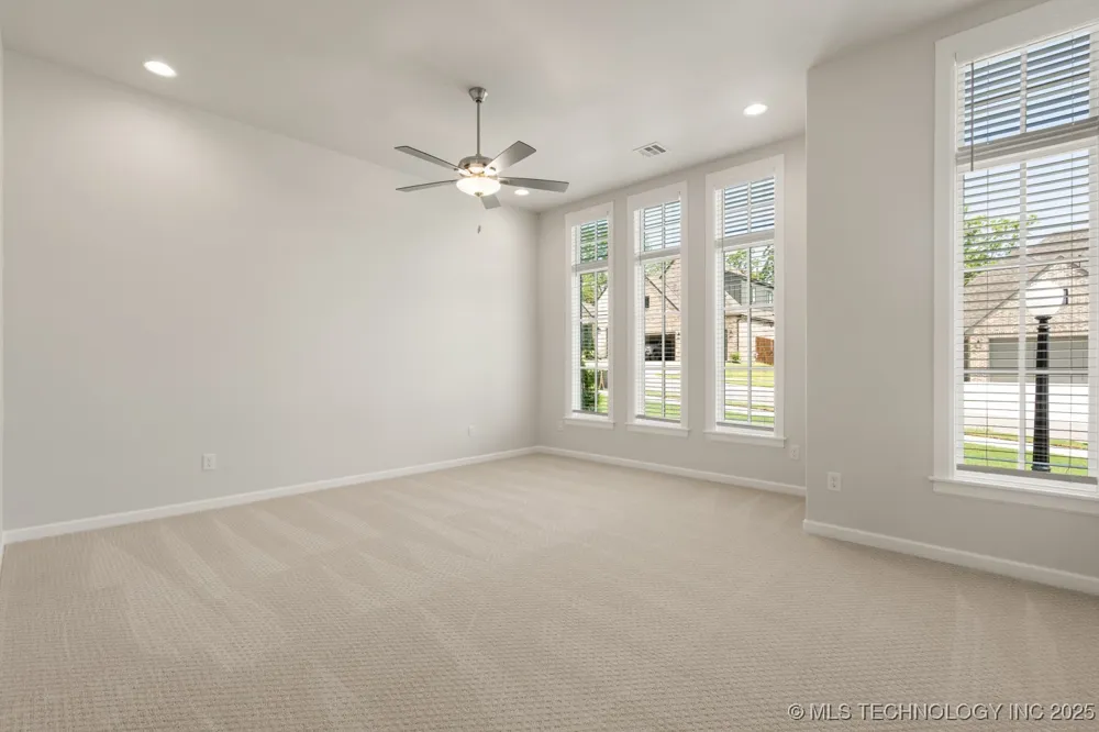 1605 Pinecrest Drive Claremore, OK 74017