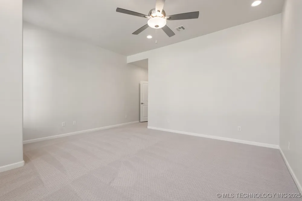 1605 Pinecrest Drive Claremore, OK 74017