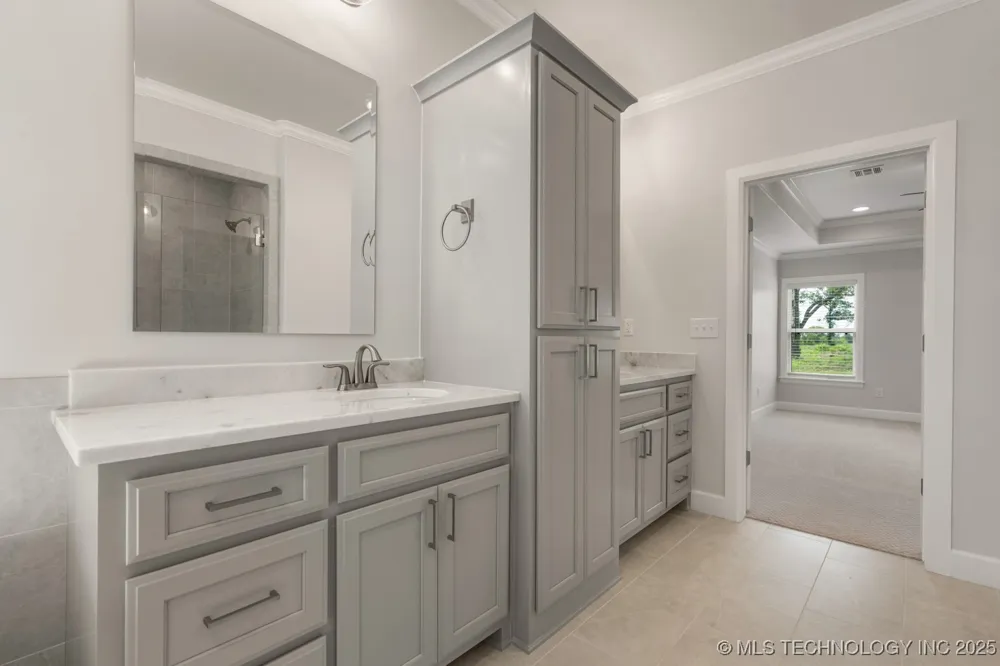 1605 Pinecrest Drive Claremore, OK 74017