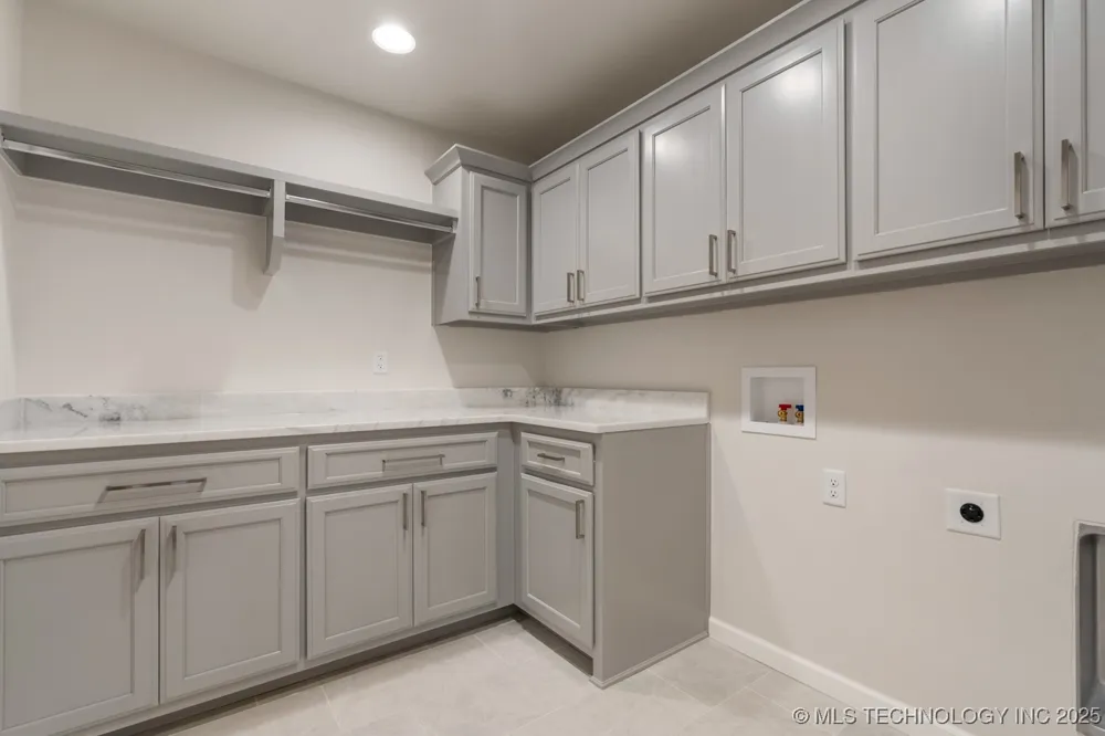 1605 Pinecrest Drive Claremore, OK 74017