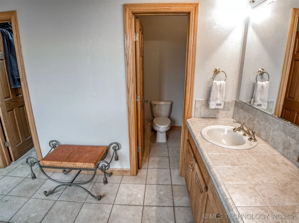 3461 3735 Holdenville, OK 74848