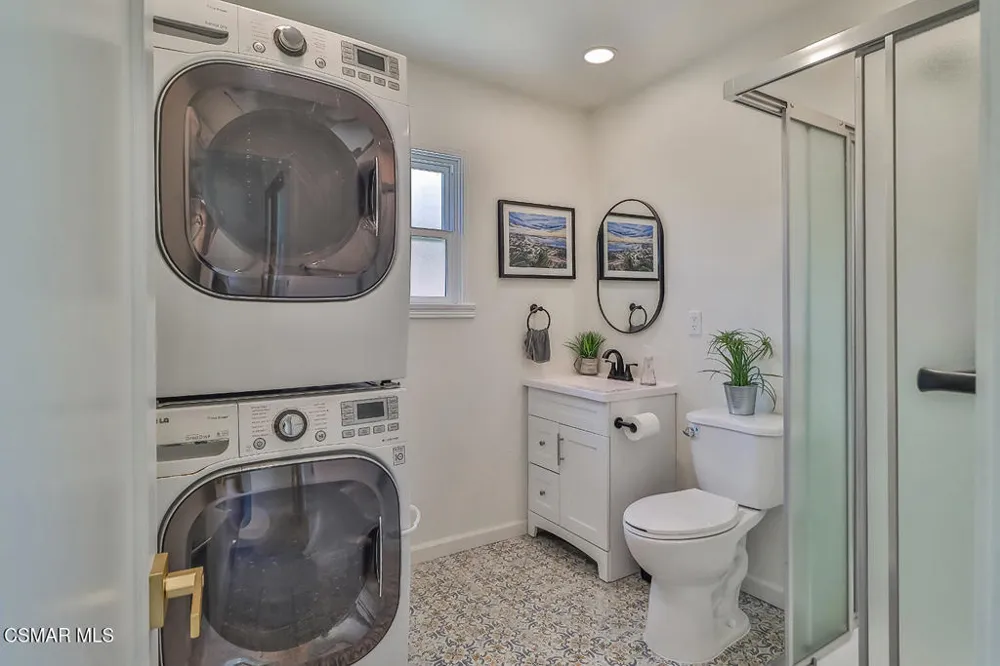 59 Lewis Street Ventura, CA 93001