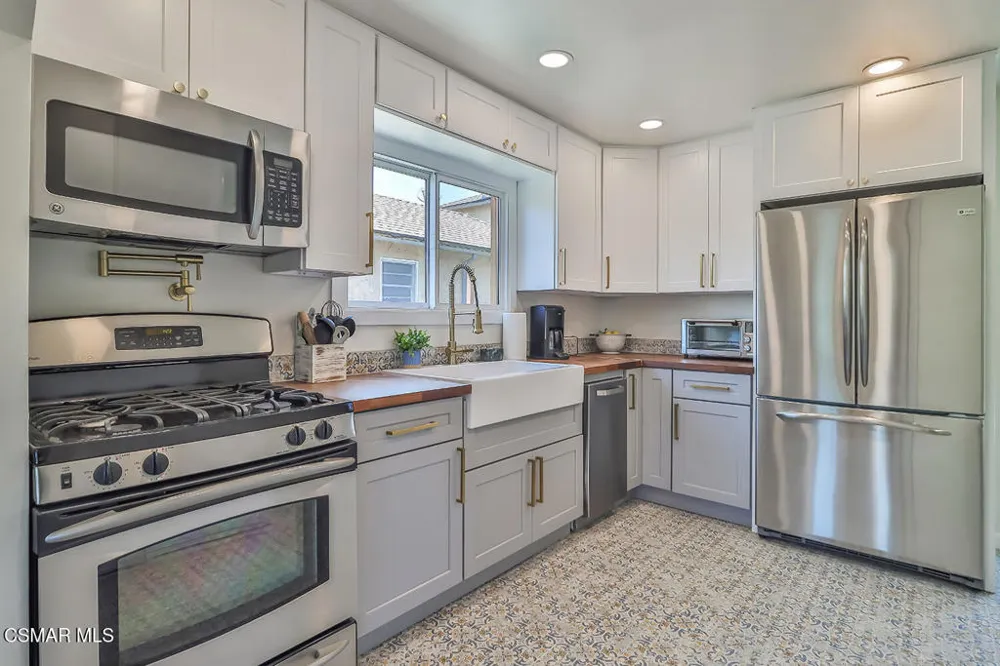 59 Lewis Street Ventura, CA 93001