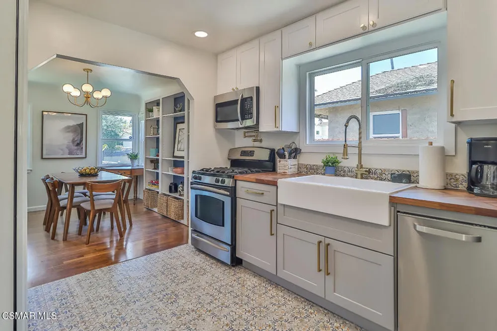 59 Lewis Street Ventura, CA 93001