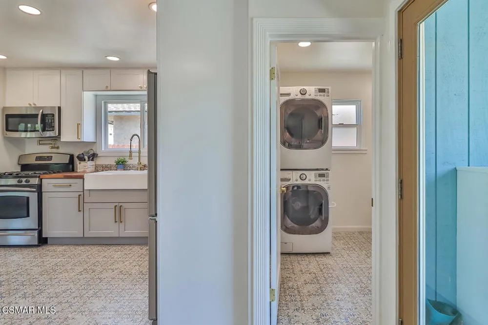 59 Lewis Street Ventura, CA 93001