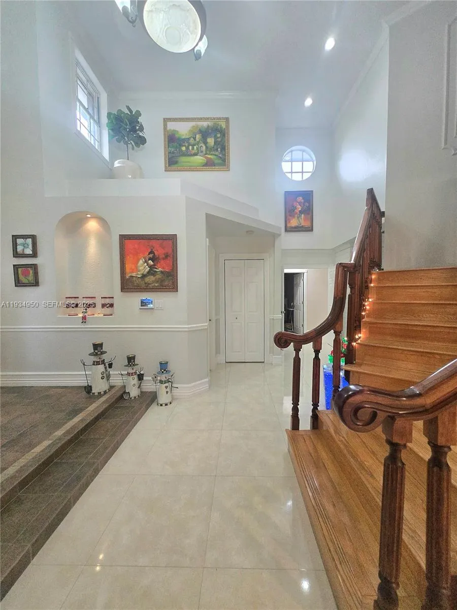 16422 NW 83rd Pl Miami Lakes, FL 33016