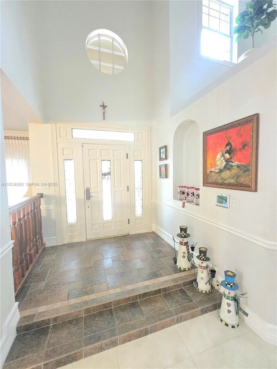 16422 NW 83rd Pl Miami Lakes, FL 33016