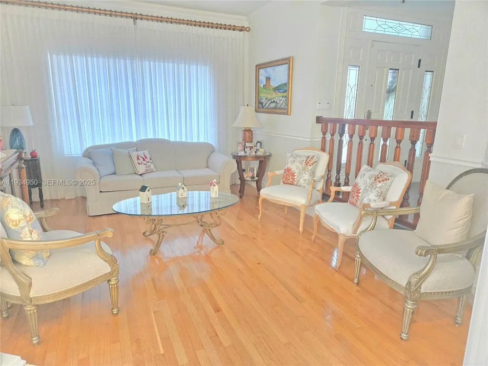 16422 NW 83rd Pl Miami Lakes, FL 33016