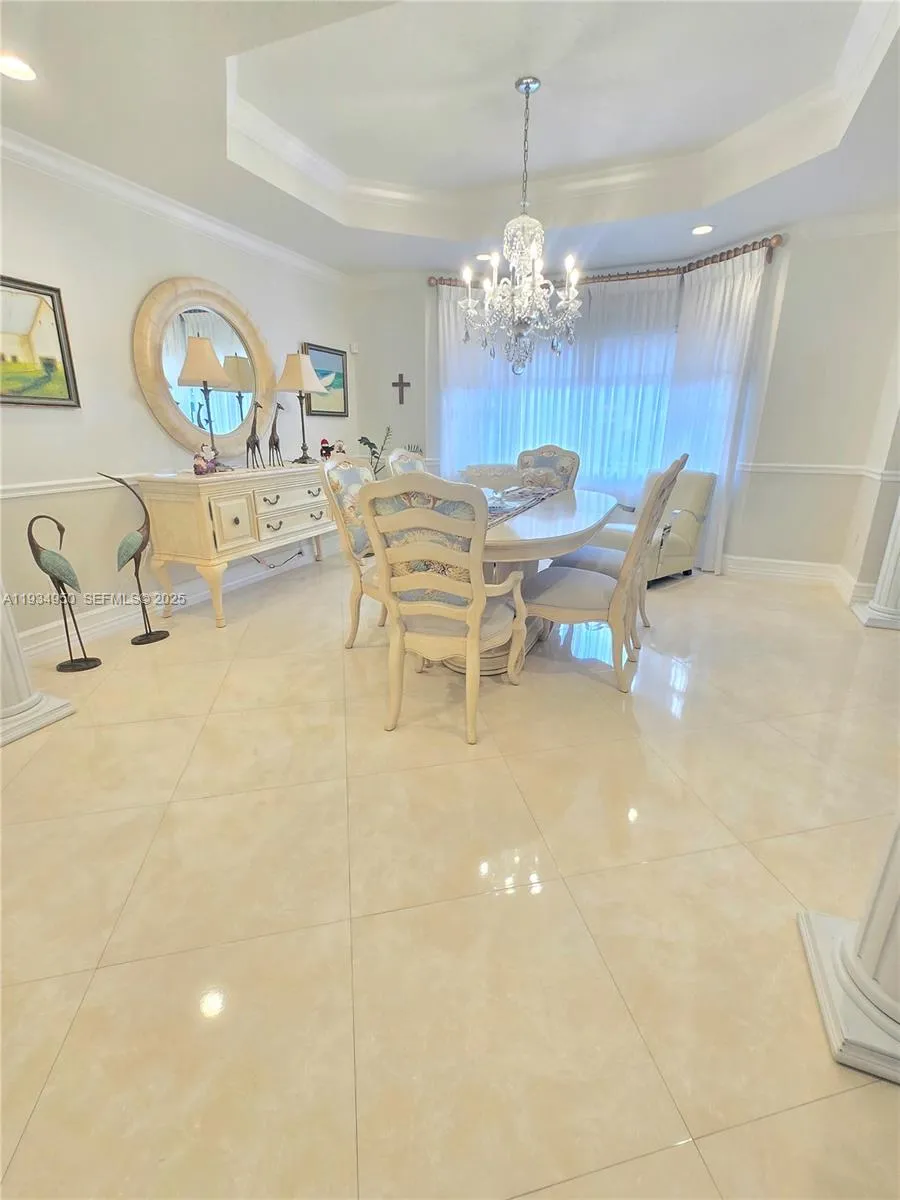 16422 NW 83rd Pl Miami Lakes, FL 33016
