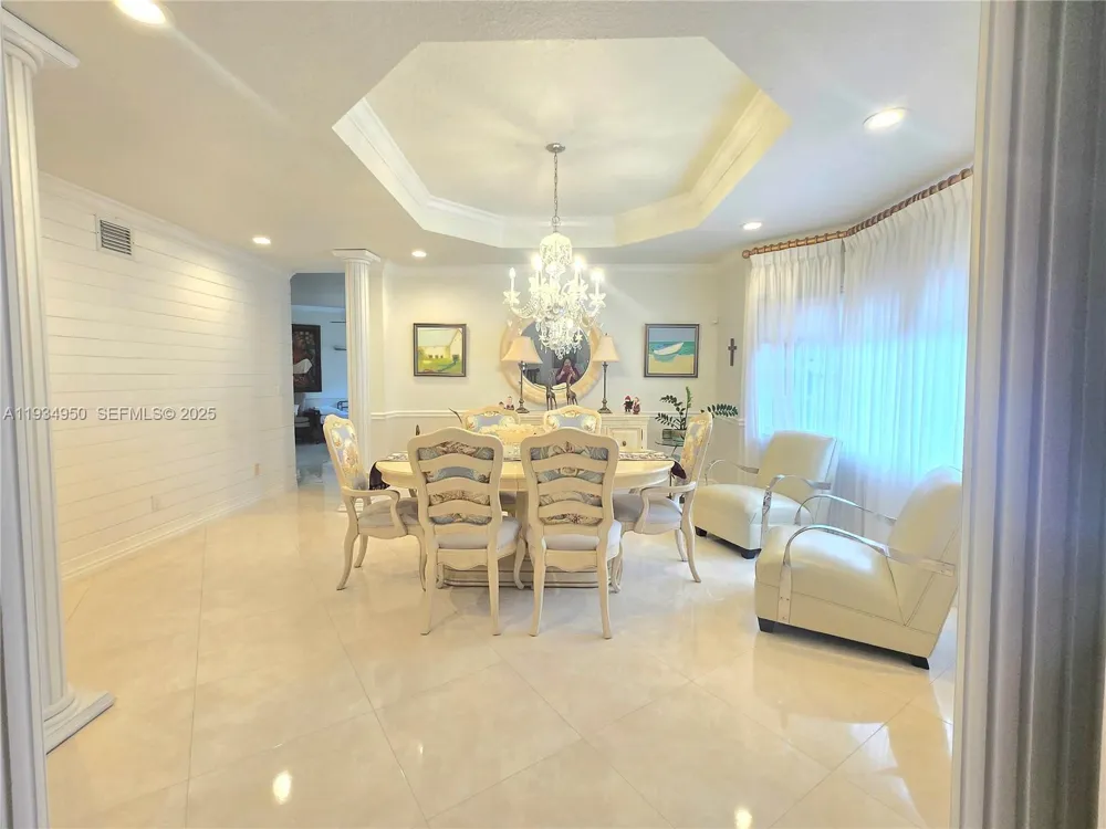 16422 NW 83rd Pl Miami Lakes, FL 33016