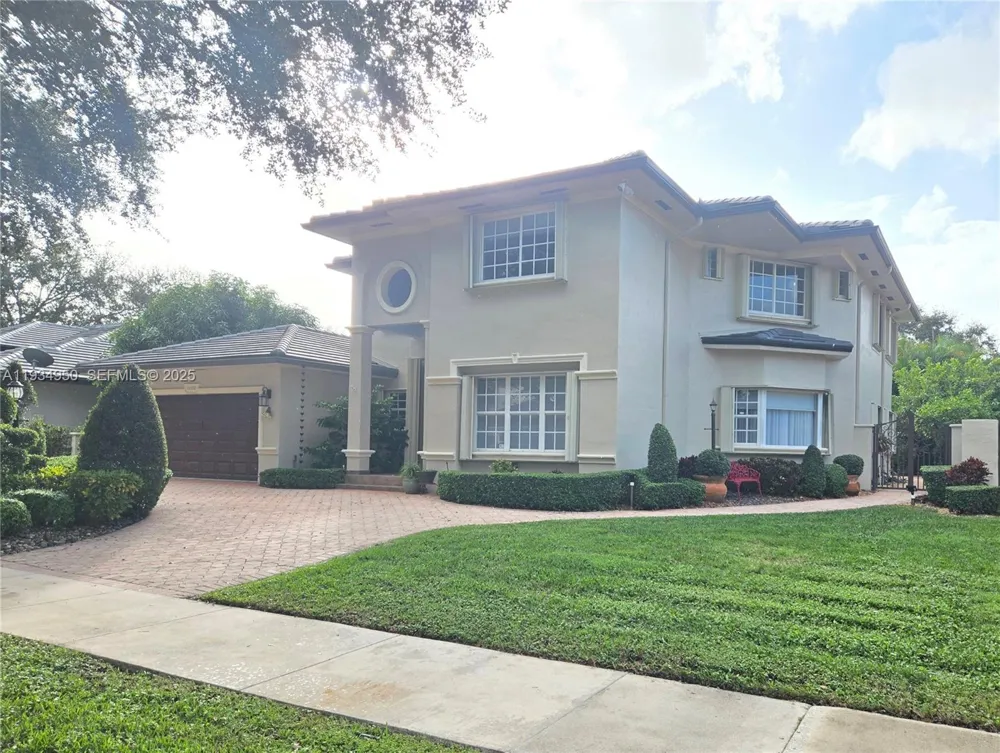 16422 NW 83rd Pl Miami Lakes, FL 33016