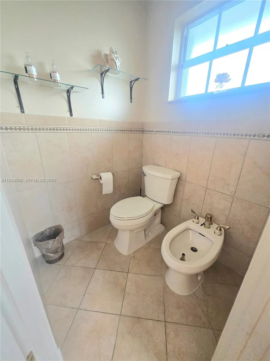 16422 NW 83rd Pl Miami Lakes, FL 33016