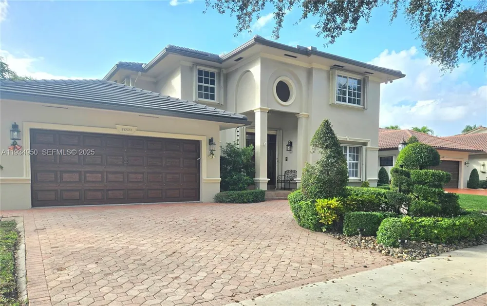 16422 NW 83rd Pl Miami Lakes, FL 33016