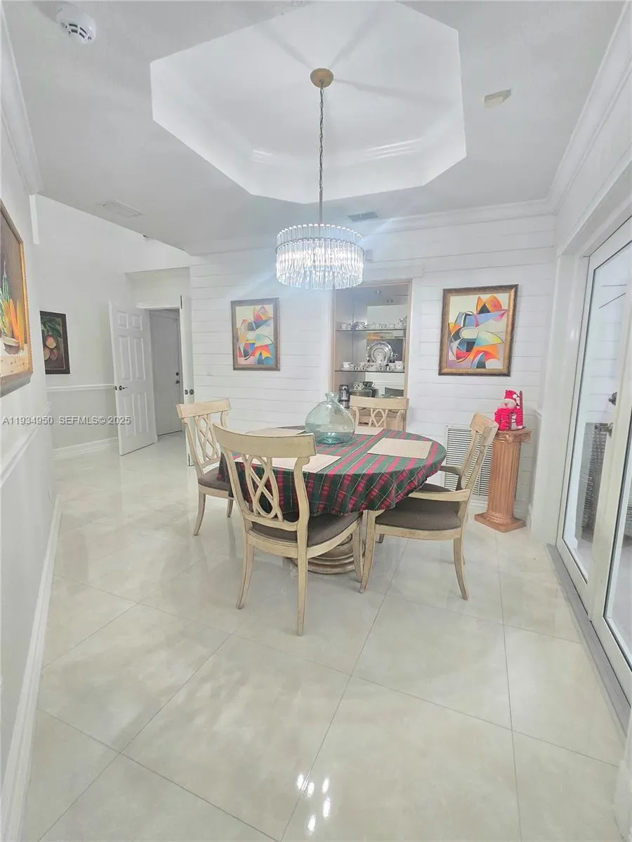 16422 NW 83rd Pl Miami Lakes, FL 33016