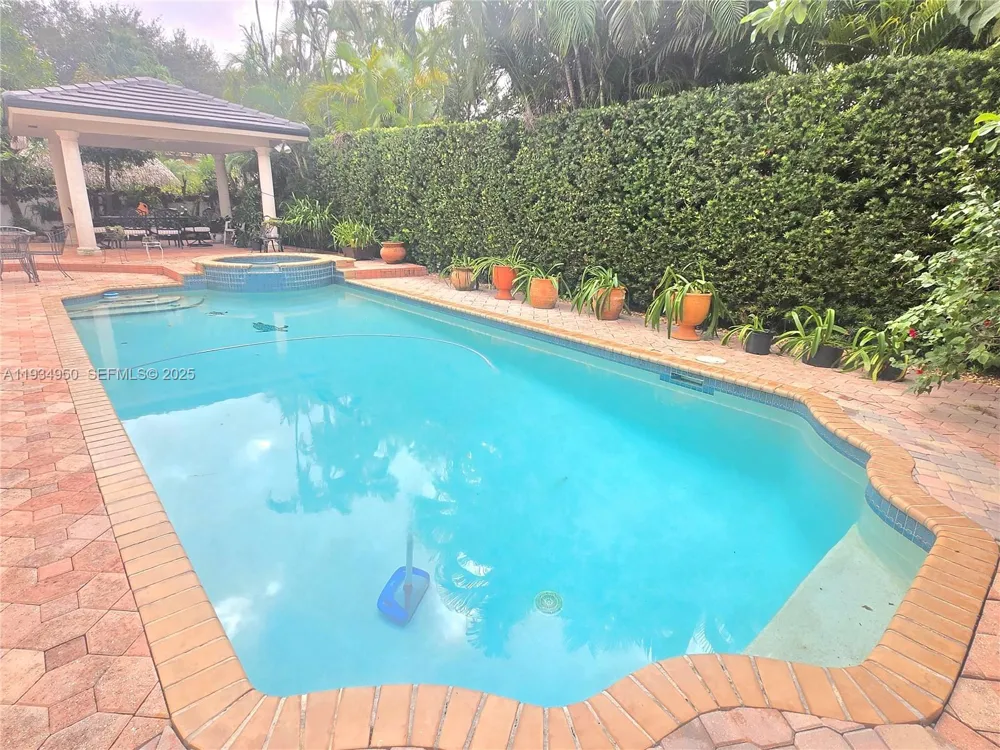 16422 NW 83rd Pl Miami Lakes, FL 33016