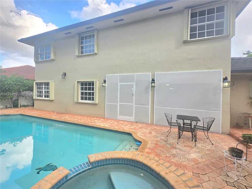 16422 NW 83rd Pl Miami Lakes, FL 33016