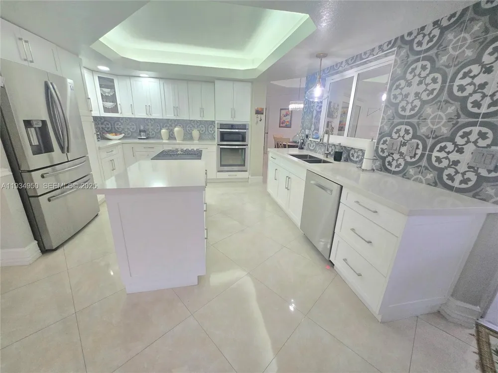 16422 NW 83rd Pl Miami Lakes, FL 33016