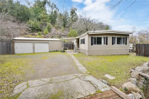 9075 Highway 175
