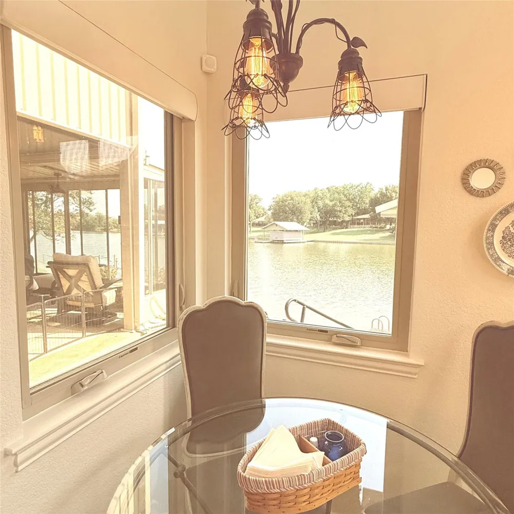 813 Brazos Harbor Circle Granbury, TX 76048