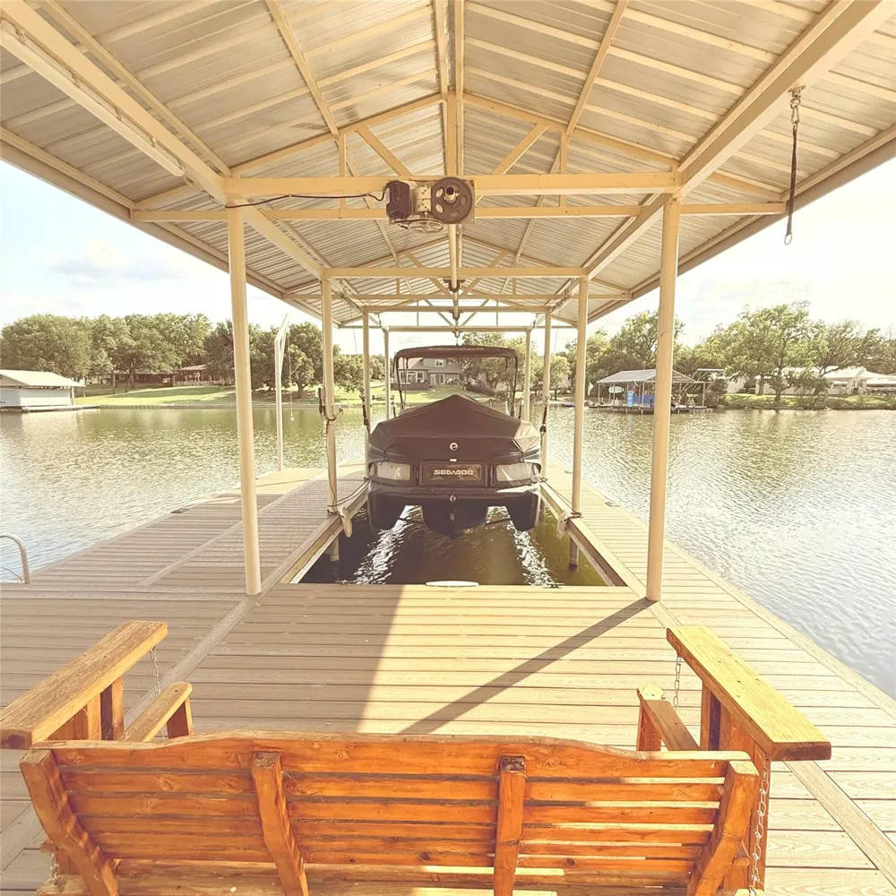 813 Brazos Harbor Circle Granbury, TX 76048