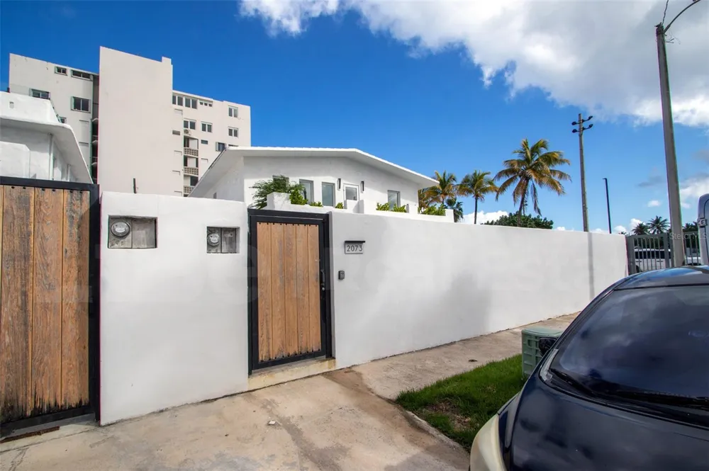2073 CACIQUE STREET San Juan, PR 00911