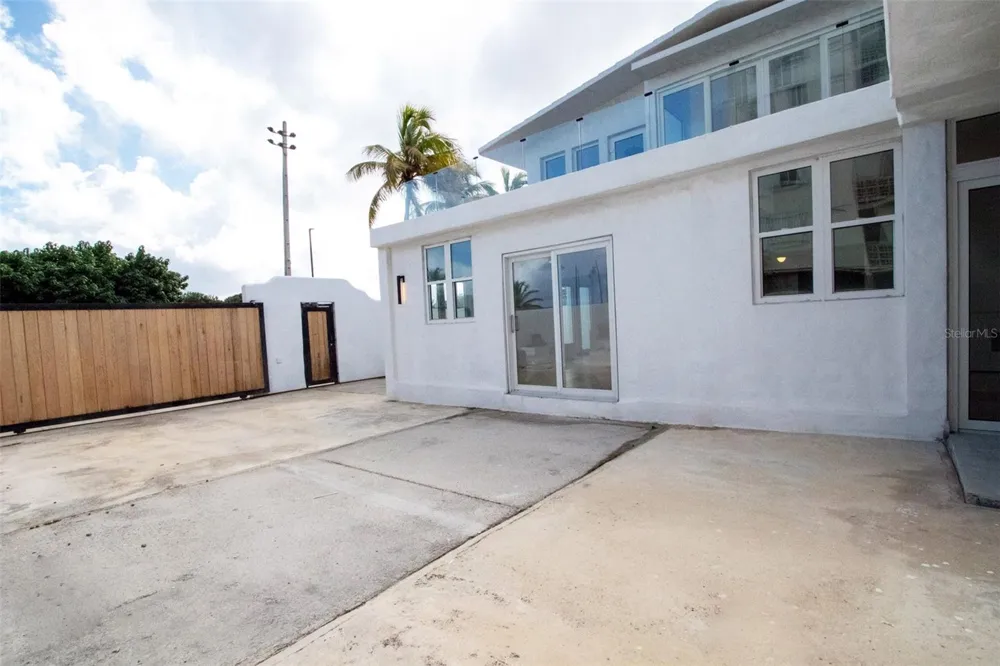 2073 CACIQUE STREET San Juan, PR 00911