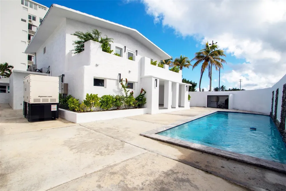 2073 CACIQUE STREET San Juan, PR 00911