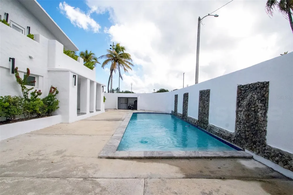 2073 CACIQUE STREET San Juan, PR 00911