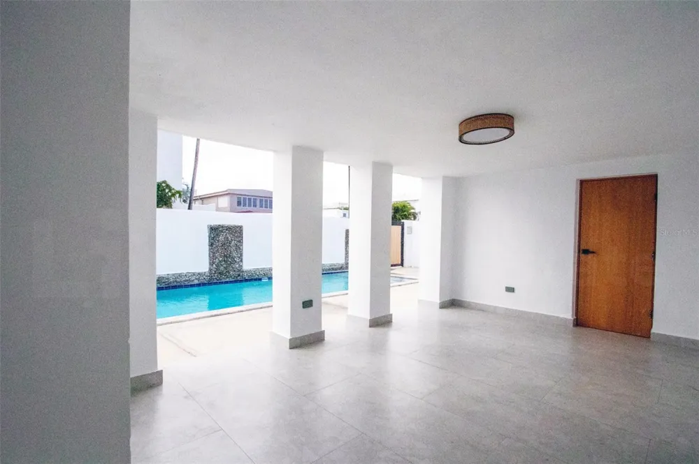 2073 CACIQUE STREET San Juan, PR 00911