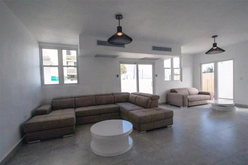 2073 CACIQUE STREET San Juan, PR 00911