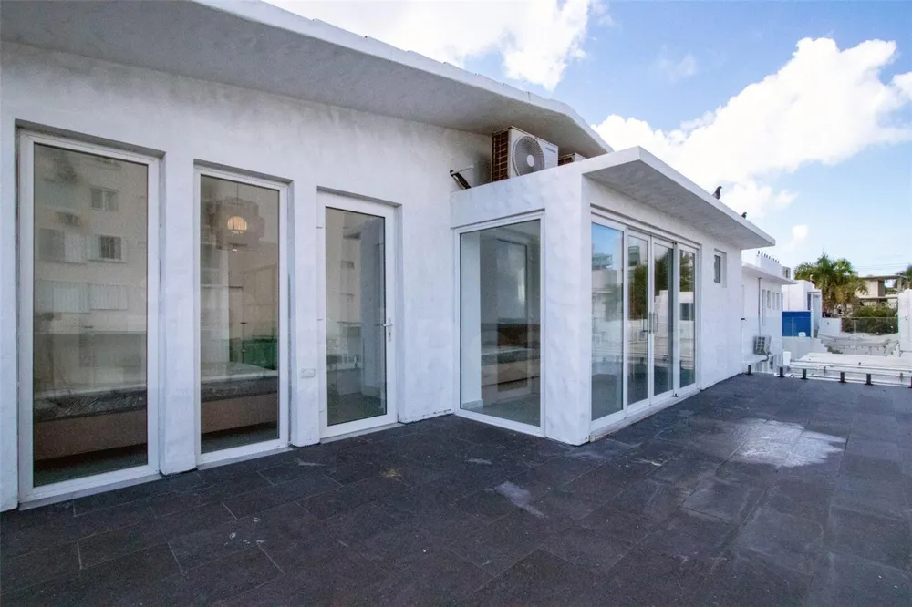 2073 CACIQUE STREET San Juan, PR 00911