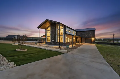 1244 Hadley Lane
