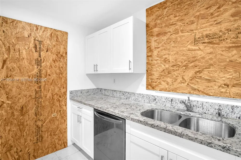 265 NW 135th North Miami, FL 33168