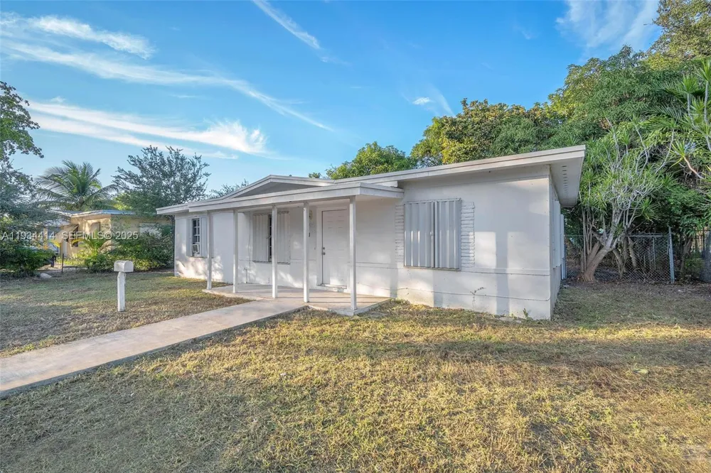 265 NW 135th North Miami, FL 33168
