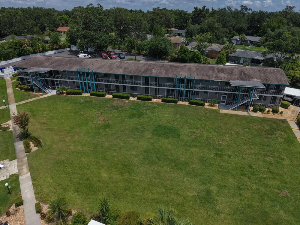 1600 W LAKE PARKER DRIVE #B23 Lakeland, FL 33805