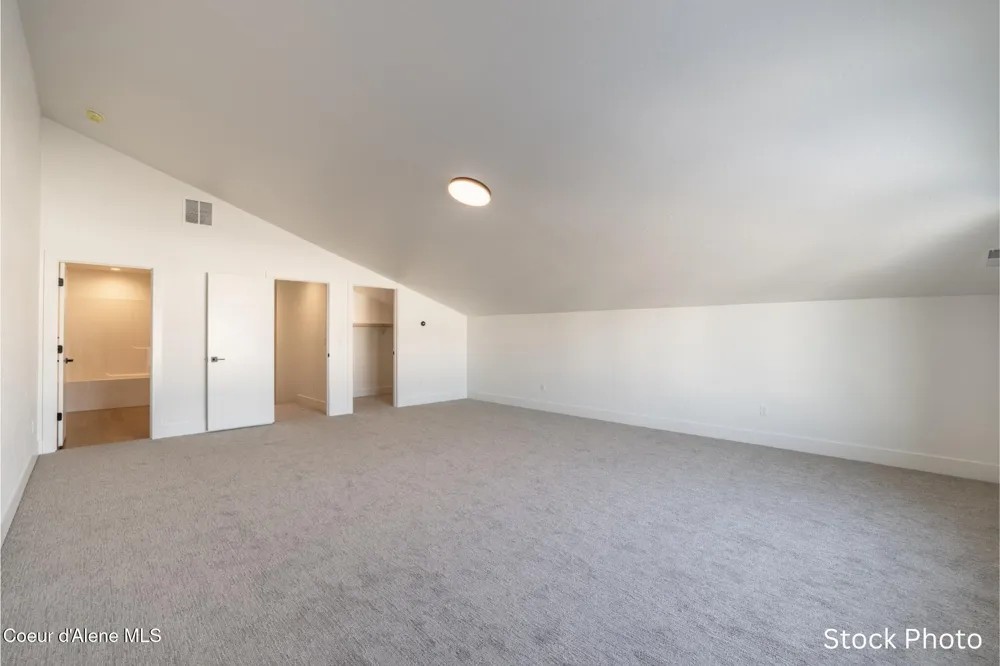 964 E STEEPLE CHASE ROAD Hayden, ID 83835