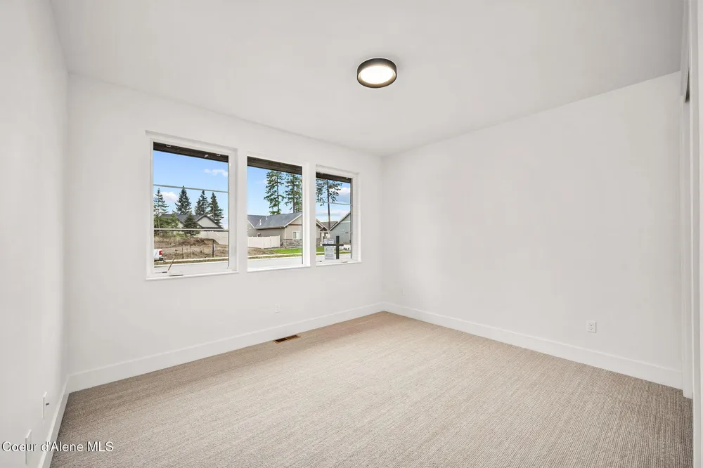 974 E STEEPLE CHASE ROAD Hayden, ID 83835