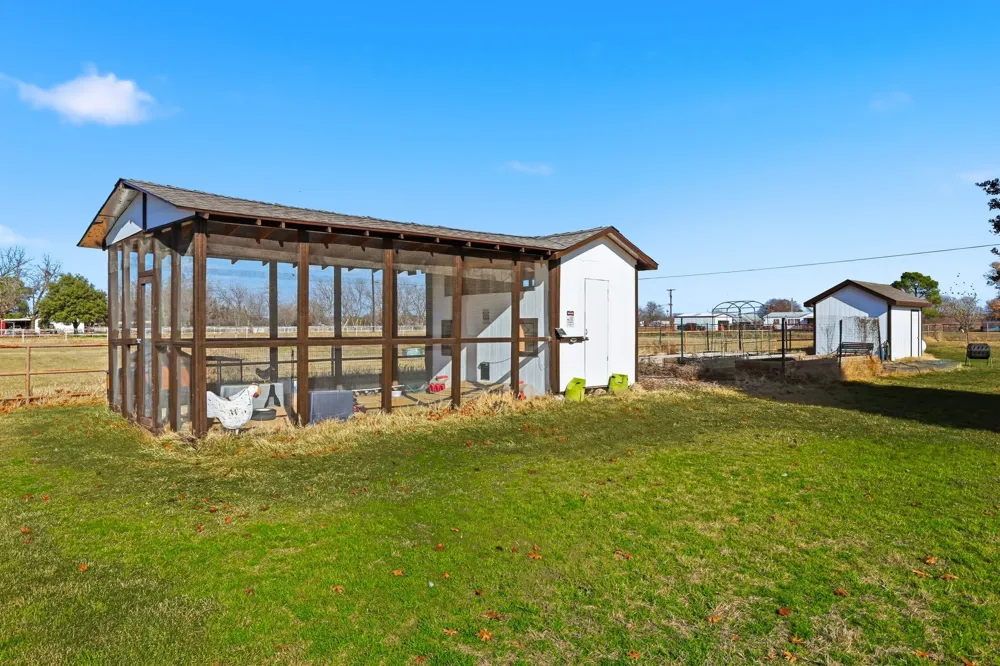 102 Van Meter Drive Aurora, TX 76078