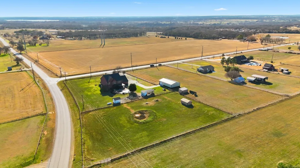 102 Van Meter Drive Aurora, TX 76078