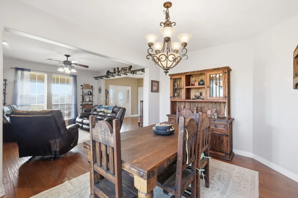 102 Van Meter Drive Aurora, TX 76078