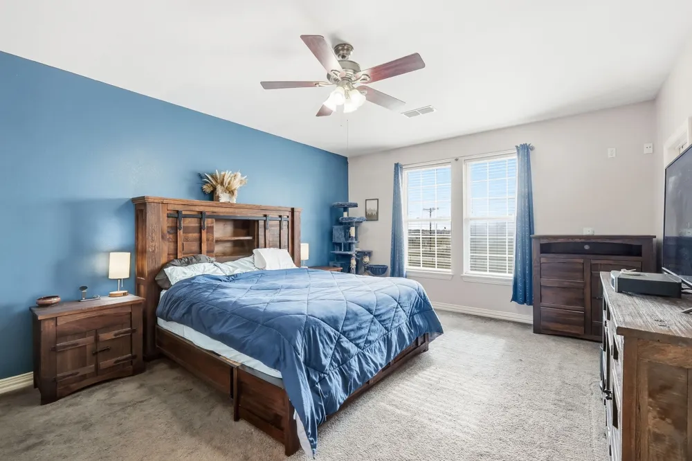 102 Van Meter Drive Aurora, TX 76078