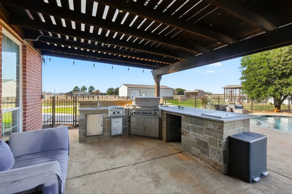 102 Van Meter Drive Aurora, TX 76078