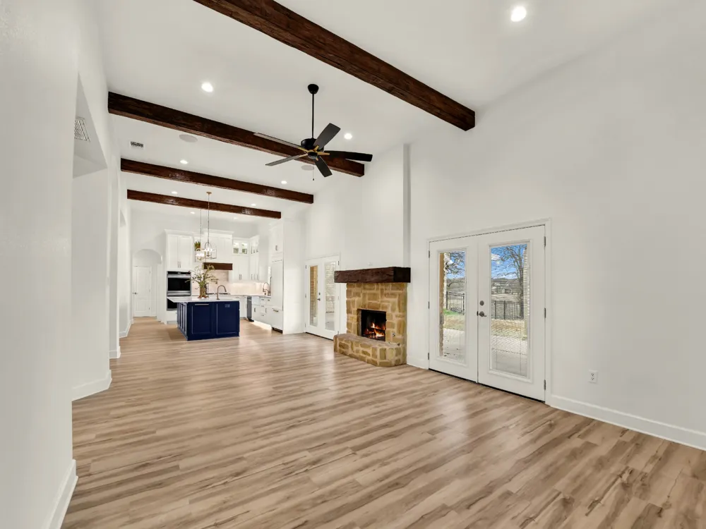 525 S Sugartree Drive Lipan, TX 76462