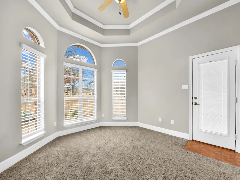 525 S Sugartree Drive Lipan, TX 76462