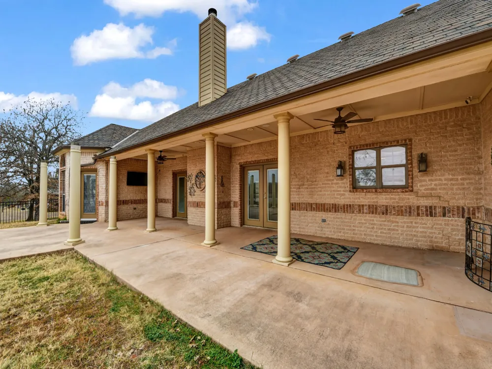 525 S Sugartree Drive Lipan, TX 76462
