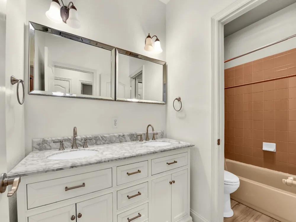 525 S Sugartree Drive Lipan, TX 76462