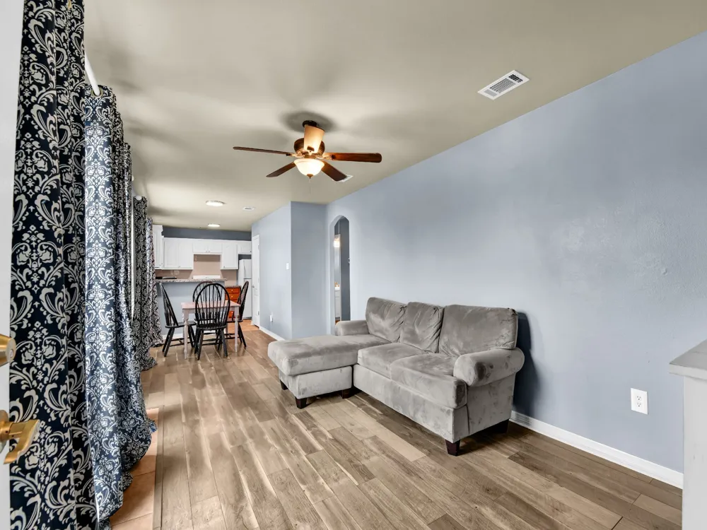 525 S Sugartree Drive Lipan, TX 76462