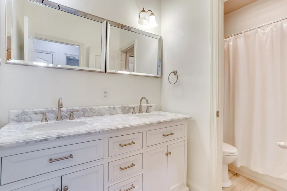 525 S Sugartree Drive Lipan, TX 76462